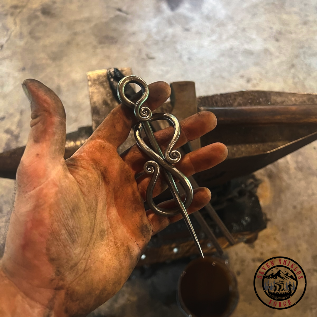 Fiddle head scroll hair pin