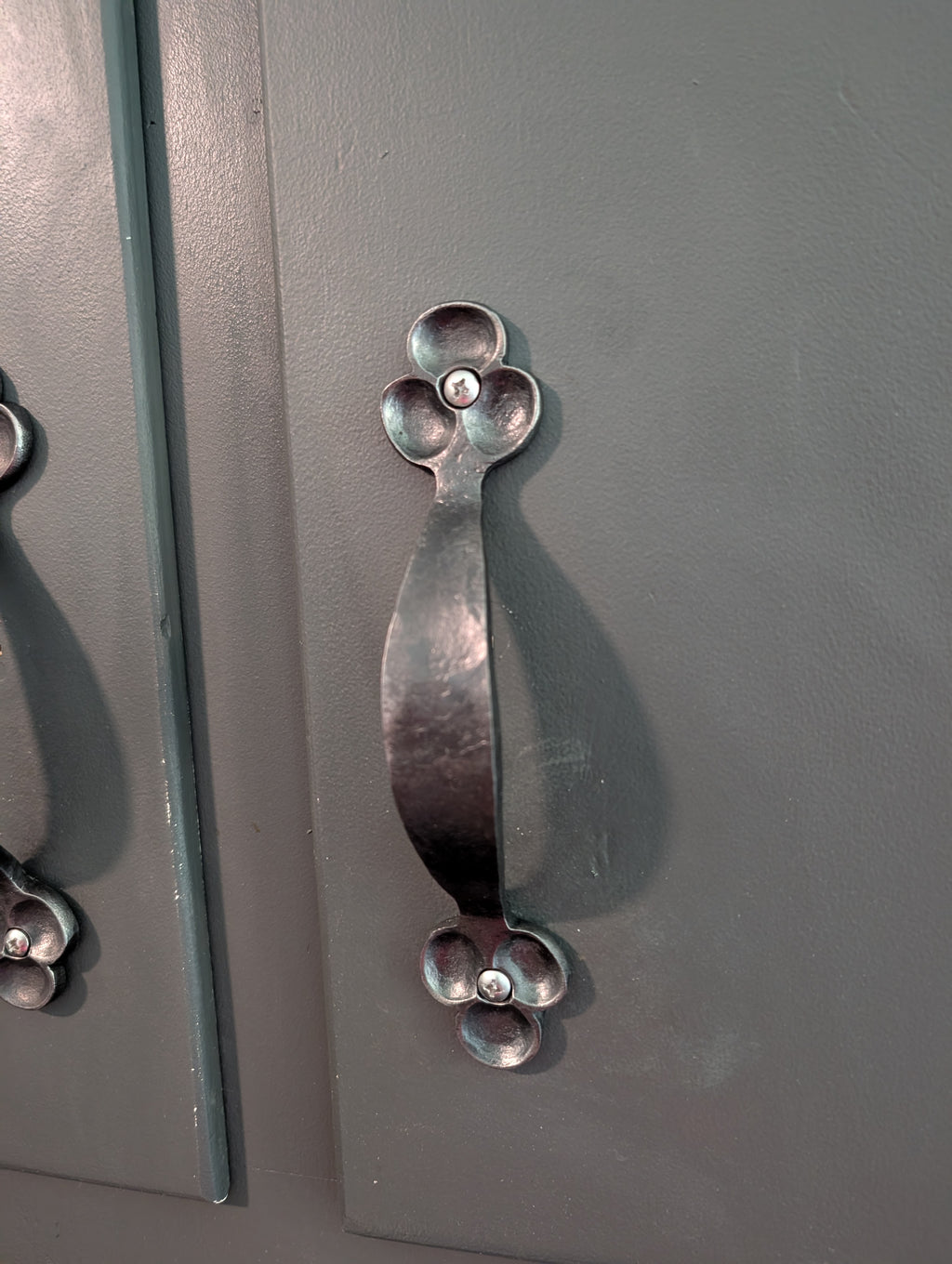 Trifol Door pulls