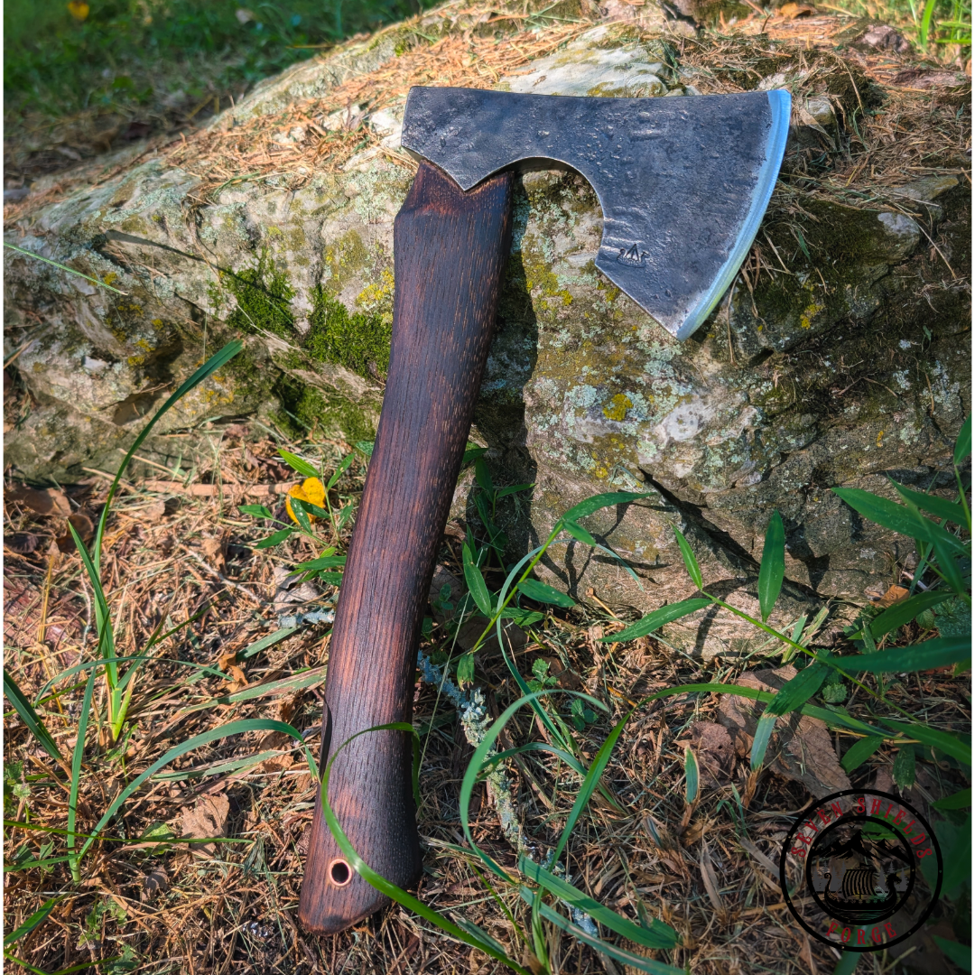 Bearded bushcraft axe