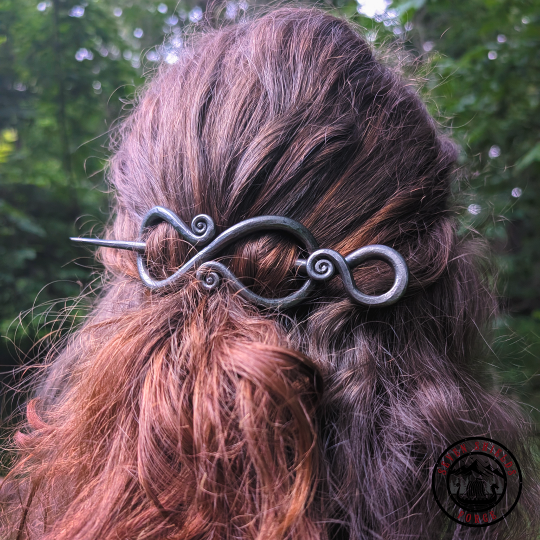Fiddle head scroll hair pin