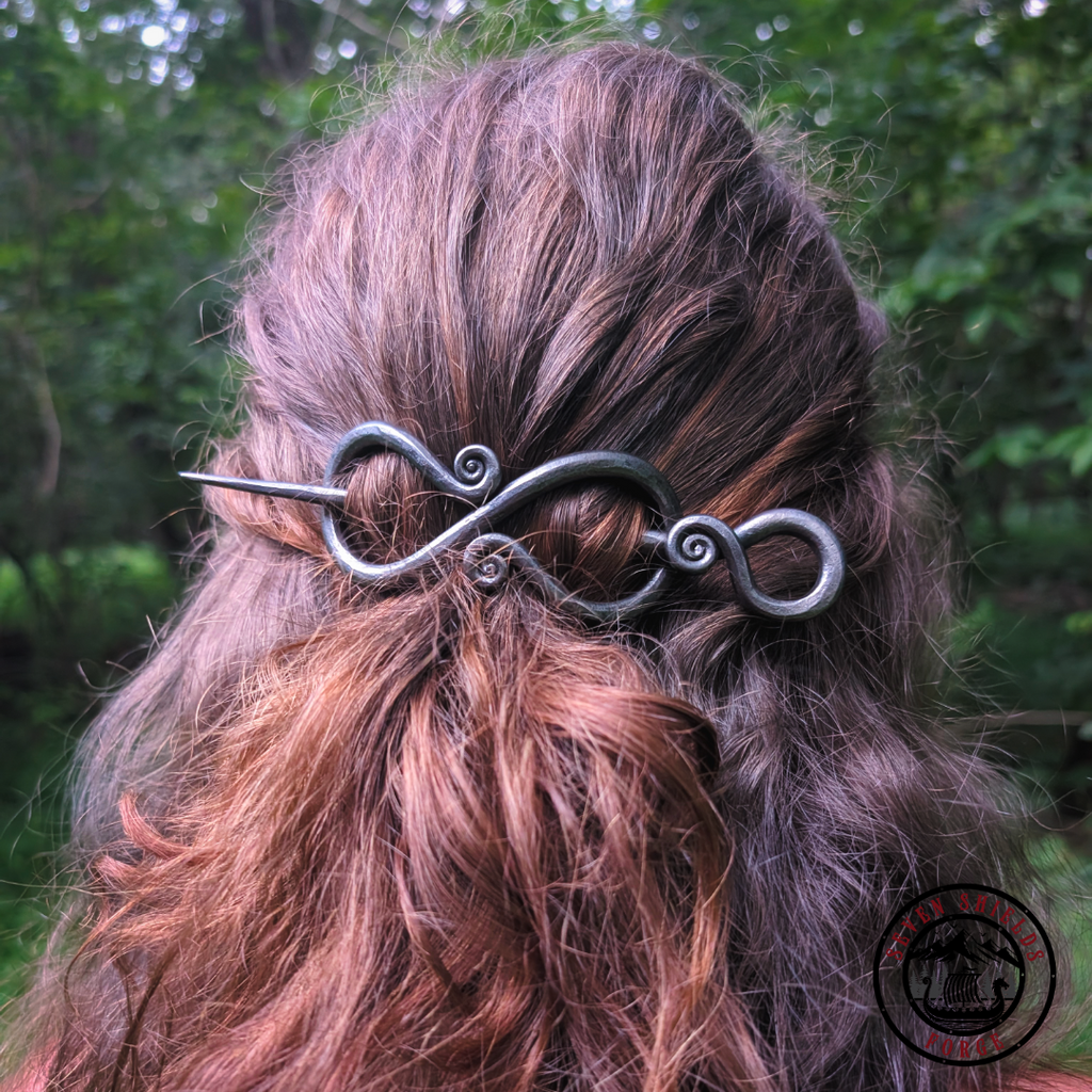 Fiddle head scroll hair pin