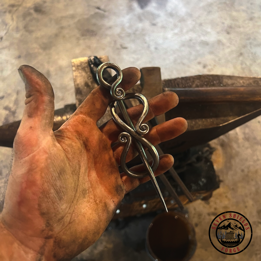 Fiddle head scroll hair pin