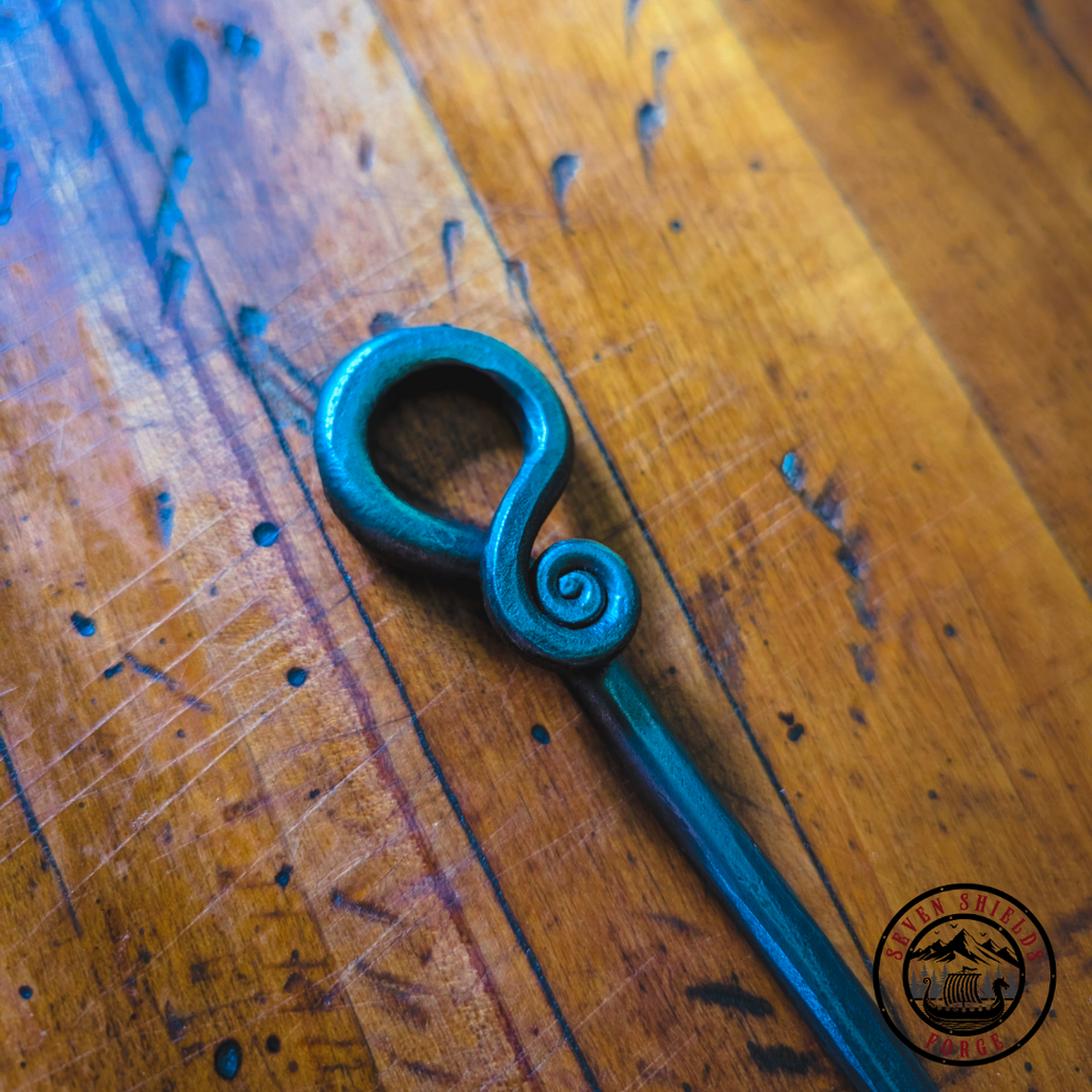 Fiddle head scroll hair pin