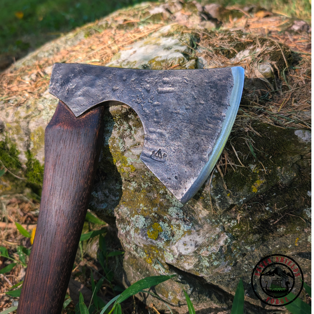 Bearded bushcraft axe